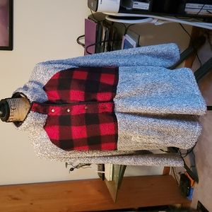 Maurices sherpa pullover size 2X. Buffalo plaid & gray